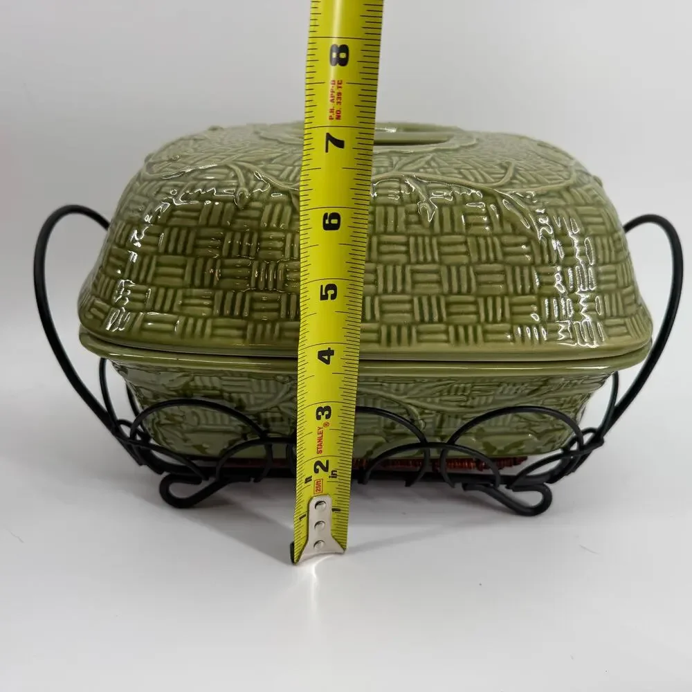 Temp-tations Orchard Vine Green 4Qt Covered Baker Dish with Lid & Wire Rack